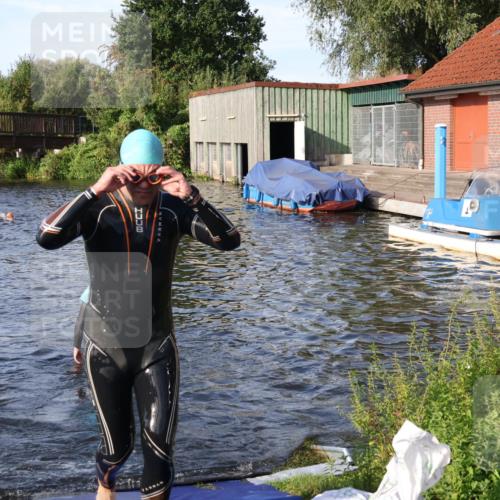 31.08.2025 - Elbe Triathlon Hamburg Luisa Fischer http://msf.ph/oto/8677005 31.08.2025 09:12:19 Schwimmen 639 meine-sportfotos.de