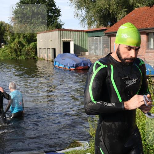 31.08.2025 - Elbe Triathlon Hamburg Luisa Fischer http://msf.ph/oto/8677011 31.08.2025 09:12:47 Schwimmen 461, 566, 642, 643 meine-sportfotos.de