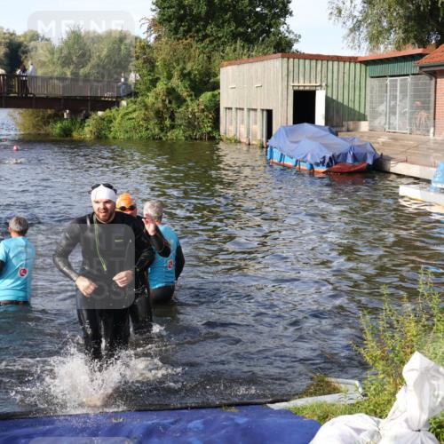 31.08.2025 - Elbe Triathlon Hamburg Luisa Fischer http://msf.ph/oto/8677015 31.08.2025 09:12:48 Schwimmen 461, 566, 642, 643 meine-sportfotos.de