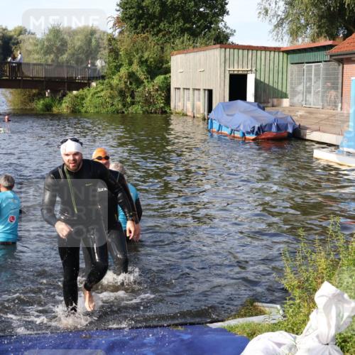 31.08.2025 - Elbe Triathlon Hamburg Luisa Fischer http://msf.ph/oto/8677017 31.08.2025 09:12:49 Schwimmen 461, 566, 627, 642, 643 meine-sportfotos.de