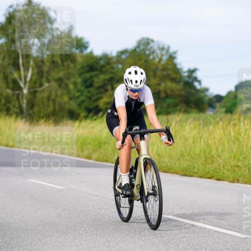 31.08.2025 - Elbe Triathlon Hamburg Michael Burmester http://msf.ph/oto/8677021 31.08.2025 10:26:37 Radfahren 785, 1010 meine-sportfotos.de