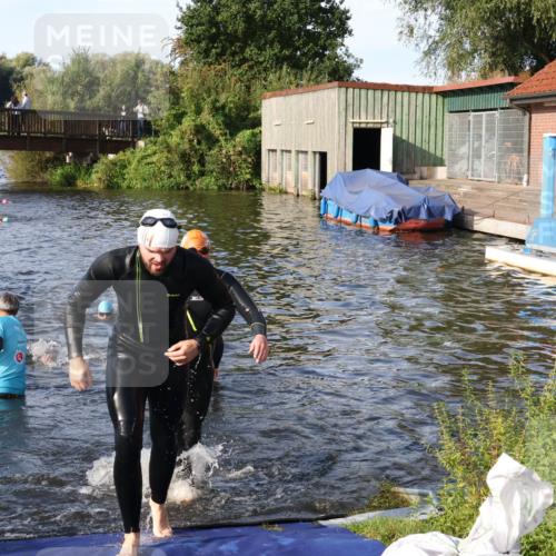 31.08.2025 - Elbe Triathlon Hamburg Luisa Fischer http://msf.ph/oto/8677022 31.08.2025 09:12:49 Schwimmen 461, 566, 627, 642, 643 meine-sportfotos.de