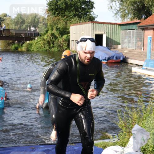 31.08.2025 - Elbe Triathlon Hamburg Luisa Fischer http://msf.ph/oto/8677026 31.08.2025 09:12:50 Schwimmen 461, 566, 615, 627, 642, 643 meine-sportfotos.de