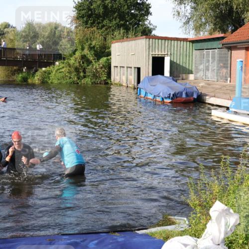 31.08.2025 - Elbe Triathlon Hamburg Luisa Fischer http://msf.ph/oto/8677041 31.08.2025 09:12:53 Schwimmen 461, 566, 615, 627, 642 meine-sportfotos.de