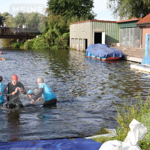 31.08.2025 - Elbe Triathlon Hamburg Luisa Fischer http://msf.ph/oto/8677043 31.08.2025 09:12:53 Schwimmen 461, 566, 615, 627, 642 meine-sportfotos.de