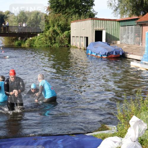 31.08.2025 - Elbe Triathlon Hamburg Luisa Fischer http://msf.ph/oto/8677047 31.08.2025 09:12:54 Schwimmen 566, 615, 623, 627, 642 meine-sportfotos.de