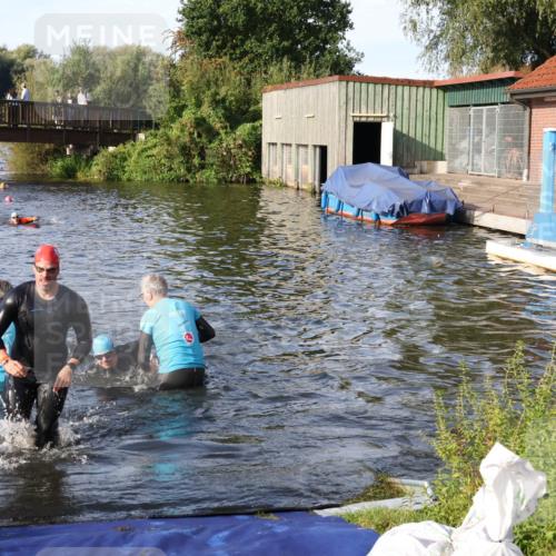 31.08.2025 - Elbe Triathlon Hamburg Luisa Fischer http://msf.ph/oto/8677051 31.08.2025 09:12:55 Schwimmen 566, 615, 623, 627, 642 meine-sportfotos.de