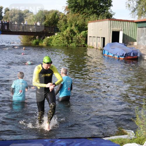 31.08.2025 - Elbe Triathlon Hamburg Luisa Fischer http://msf.ph/oto/8677060 31.08.2025 09:13:03 Schwimmen 579, 615, 623, 627 meine-sportfotos.de