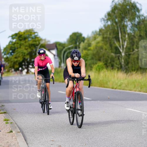 31.08.2025 - Elbe Triathlon Hamburg Michael Burmester http://msf.ph/oto/8677076 31.08.2025 10:27:00 Radfahren 830, 853, 992, 993 meine-sportfotos.de