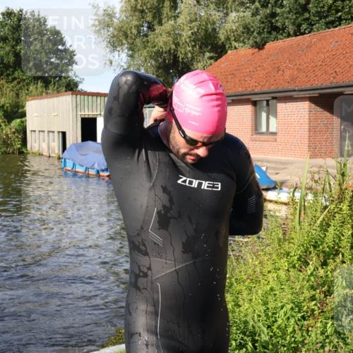 31.08.2025 - Elbe Triathlon Hamburg Luisa Fischer http://msf.ph/oto/8677087 31.08.2025 09:13:36 Schwimmen 558, 624, 753 meine-sportfotos.de