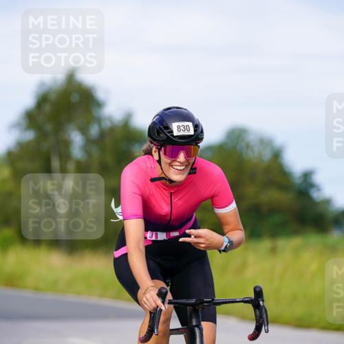 31.08.2025 - Elbe Triathlon Hamburg Michael Burmester http://msf.ph/oto/8677092 31.08.2025 10:27:02 Radfahren 830, 853, 993 meine-sportfotos.de