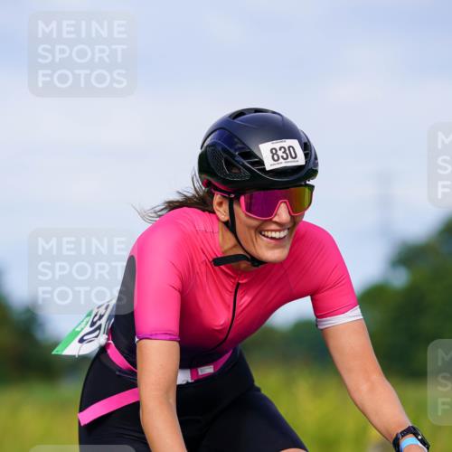 31.08.2025 - Elbe Triathlon Hamburg Michael Burmester http://msf.ph/oto/8677095 31.08.2025 10:27:02 Radfahren 830, 853, 993 meine-sportfotos.de