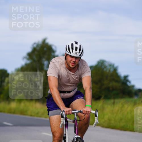 31.08.2025 - Elbe Triathlon Hamburg Michael Burmester http://msf.ph/oto/8677127 31.08.2025 10:27:15 Radfahren 882, 1013, 1027, 1105, 1129 meine-sportfotos.de