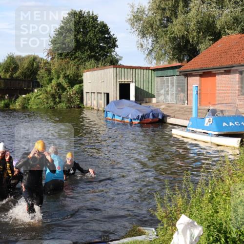 31.08.2025 - Elbe Triathlon Hamburg Luisa Fischer http://msf.ph/oto/8677145 31.08.2025 09:14:16 Schwimmen 597, 601, 608, 638, 659 meine-sportfotos.de