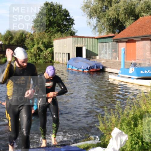 31.08.2025 - Elbe Triathlon Hamburg Luisa Fischer http://msf.ph/oto/8677165 31.08.2025 09:14:20 Schwimmen 597, 601, 638, 659 meine-sportfotos.de