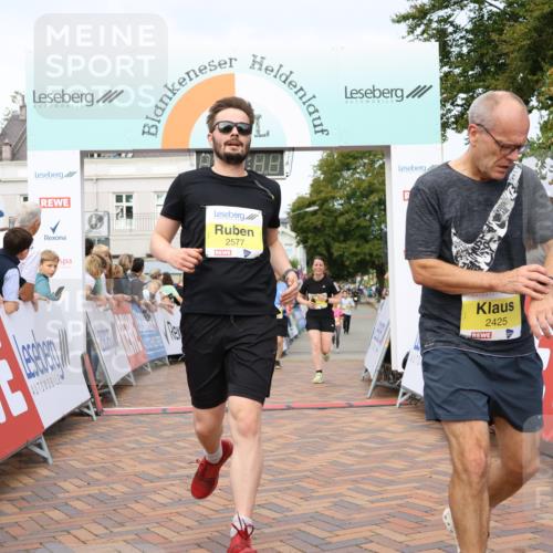 31.08.2025 - 21. Blankeneser Heldenlauf Strokosch-Dieckow http://msf.ph/oto/8677170 31.08.2025 10:27:52 Ziel 2577, 2775, 2425, 2345, 2344, 2402, 2197 meine-sportfotos.de