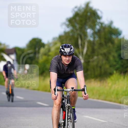 31.08.2025 - Elbe Triathlon Hamburg Michael Burmester http://msf.ph/oto/8677172 31.08.2025 10:27:35 Radfahren 665, 941, 1038, 1059 meine-sportfotos.de