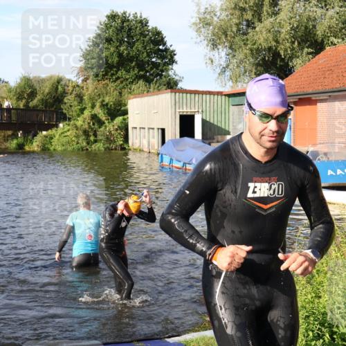 31.08.2025 - Elbe Triathlon Hamburg Luisa Fischer http://msf.ph/oto/8677173 31.08.2025 09:14:21 Schwimmen 597, 601, 638, 659 meine-sportfotos.de