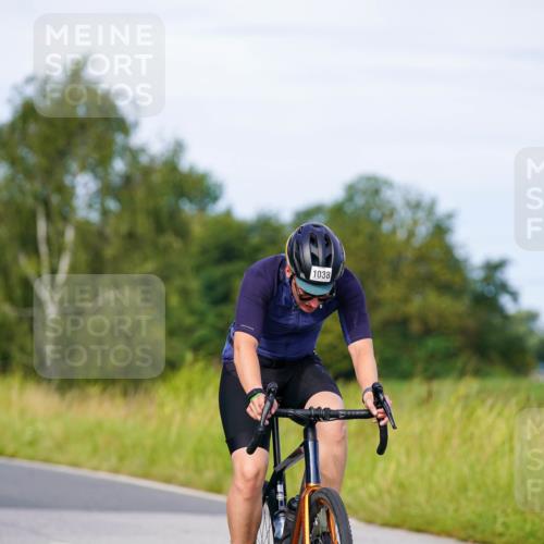 31.08.2025 - Elbe Triathlon Hamburg Michael Burmester http://msf.ph/oto/8677180 31.08.2025 10:27:38 Radfahren 797, 941, 1038, 1059 meine-sportfotos.de