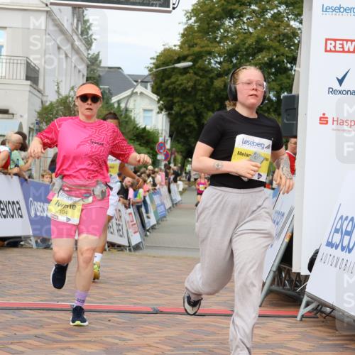 31.08.2025 - 21. Blankeneser Heldenlauf Strokosch-Dieckow http://msf.ph/oto/8677208 31.08.2025 10:33:04 Ziel 2104, 2130, 2122, 2337, 2464, 2658 meine-sportfotos.de