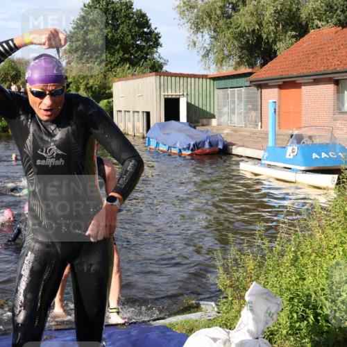 31.08.2025 - Elbe Triathlon Hamburg Luisa Fischer http://msf.ph/oto/8677213 31.08.2025 09:14:49 Schwimmen 427, 629, 715, 724, 746 meine-sportfotos.de