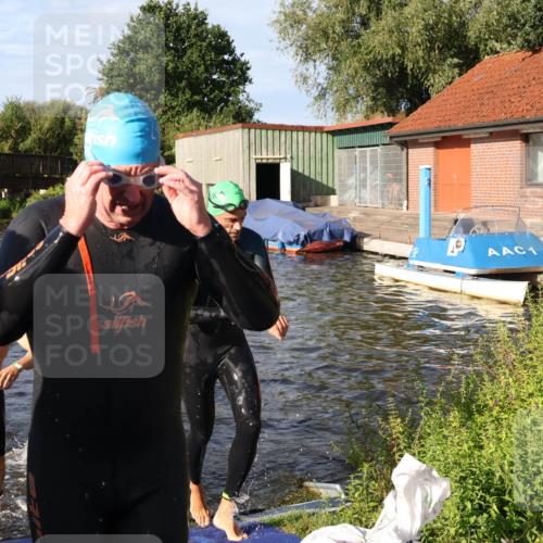 31.08.2025 - Elbe Triathlon Hamburg Luisa Fischer http://msf.ph/oto/8677268 31.08.2025 09:15:04 Schwimmen 466, 605, 610, 716, 728 meine-sportfotos.de