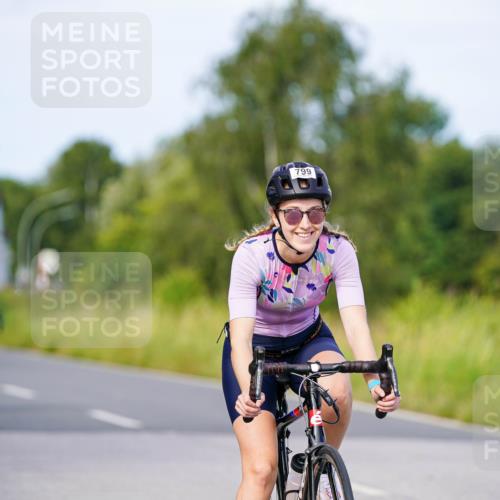 31.08.2025 - Elbe Triathlon Hamburg Michael Burmester http://msf.ph/oto/8677282 31.08.2025 10:28:13 Radfahren 799, 813, 817, 866 meine-sportfotos.de