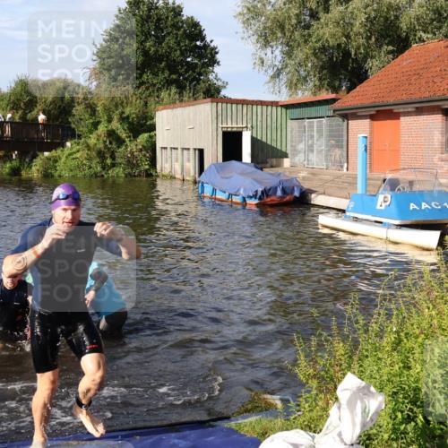 31.08.2025 - Elbe Triathlon Hamburg Luisa Fischer http://msf.ph/oto/8677291 31.08.2025 09:15:17 Schwimmen 419, 562, 567, 625, 660 meine-sportfotos.de