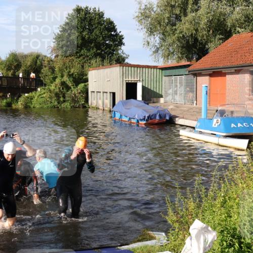 31.08.2025 - Elbe Triathlon Hamburg Luisa Fischer http://msf.ph/oto/8677299 31.08.2025 09:15:18 Schwimmen 419, 562, 567, 625, 660 meine-sportfotos.de
