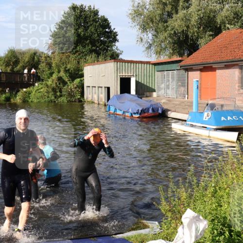 31.08.2025 - Elbe Triathlon Hamburg Luisa Fischer http://msf.ph/oto/8677302 31.08.2025 09:15:19 Schwimmen 419, 562, 567, 625, 660 meine-sportfotos.de