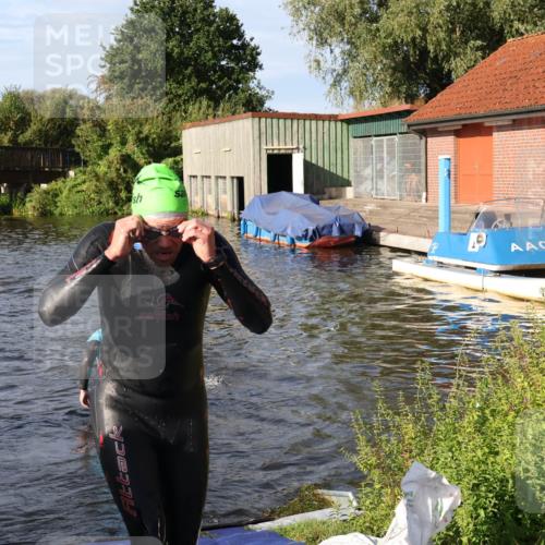 31.08.2025 - Elbe Triathlon Hamburg Luisa Fischer http://msf.ph/oto/8677349 31.08.2025 09:16:14 Schwimmen 678, 743 meine-sportfotos.de