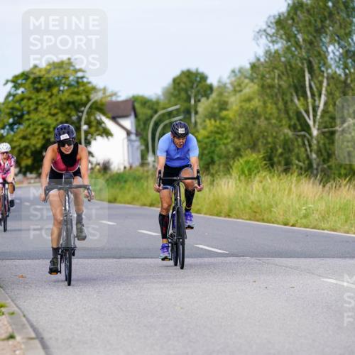 31.08.2025 - Elbe Triathlon Hamburg Michael Burmester http://msf.ph/oto/8677353 31.08.2025 10:28:35 Radfahren 673, 748, 789, 848, 876, 913, 1123 meine-sportfotos.de
