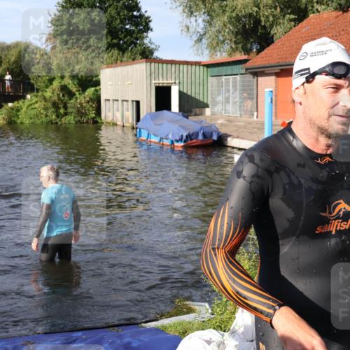 31.08.2025 - Elbe Triathlon Hamburg Luisa Fischer http://msf.ph/oto/8677369 31.08.2025 09:16:22 Schwimmen 590, 678 meine-sportfotos.de