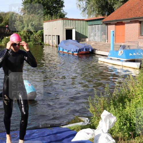 31.08.2025 - Elbe Triathlon Hamburg Luisa Fischer http://msf.ph/oto/8677373 31.08.2025 09:16:31 Schwimmen 590, 599, 606 meine-sportfotos.de