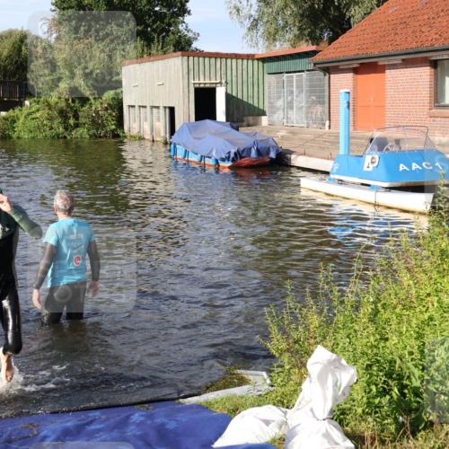 31.08.2025 - Elbe Triathlon Hamburg Luisa Fischer http://msf.ph/oto/8677418 31.08.2025 09:16:40 Schwimmen 599, 606 meine-sportfotos.de