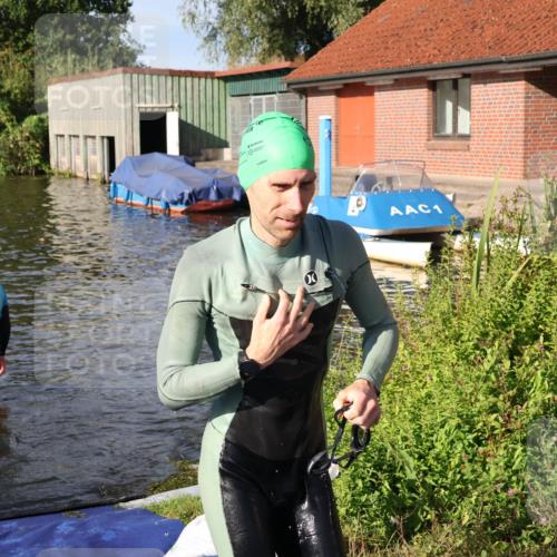 31.08.2025 - Elbe Triathlon Hamburg Luisa Fischer http://msf.ph/oto/8677434 31.08.2025 09:16:42 Schwimmen 606 meine-sportfotos.de