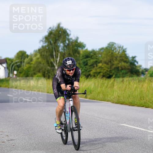 31.08.2025 - Elbe Triathlon Hamburg Michael Burmester http://msf.ph/oto/8677437 31.08.2025 10:28:56 Radfahren 833, 881, 884, 1160 meine-sportfotos.de