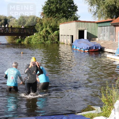 31.08.2025 - Elbe Triathlon Hamburg Luisa Fischer http://msf.ph/oto/8677439 31.08.2025 09:16:55 Schwimmen 569, 773 meine-sportfotos.de