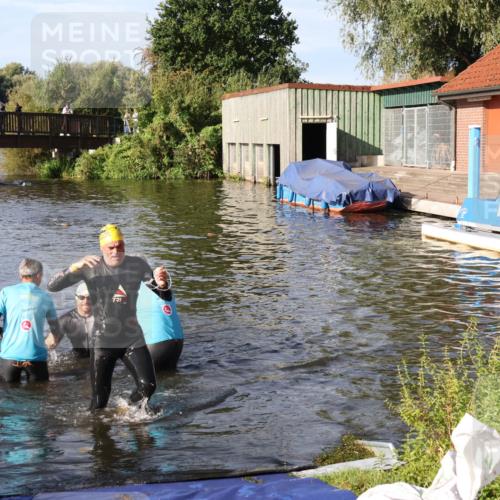 31.08.2025 - Elbe Triathlon Hamburg Luisa Fischer http://msf.ph/oto/8677442 31.08.2025 09:16:56 Schwimmen 569, 773 meine-sportfotos.de