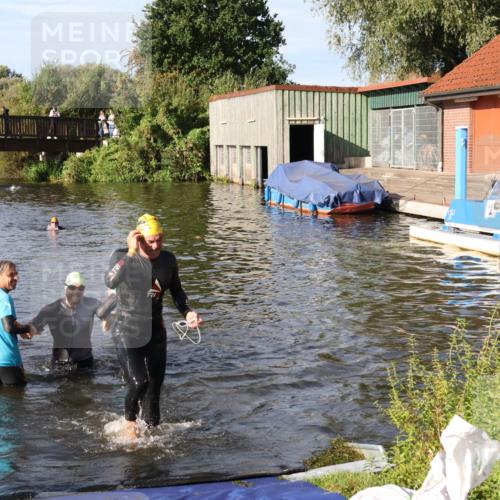 31.08.2025 - Elbe Triathlon Hamburg Luisa Fischer http://msf.ph/oto/8677447 31.08.2025 09:16:57 Schwimmen 569, 773 meine-sportfotos.de