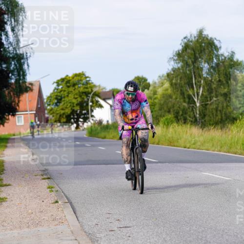 31.08.2025 - Elbe Triathlon Hamburg Michael Burmester http://msf.ph/oto/8677453 31.08.2025 10:29:08 Radfahren  meine-sportfotos.de