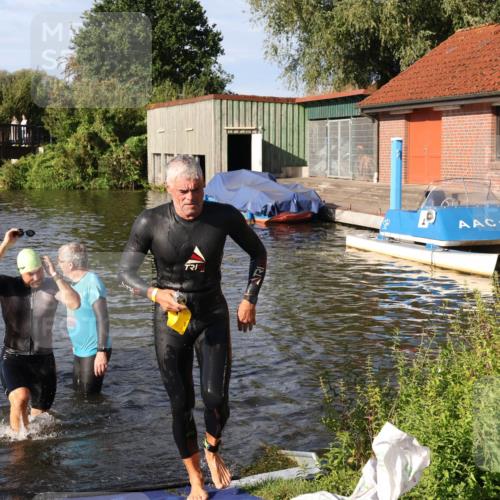31.08.2025 - Elbe Triathlon Hamburg Luisa Fischer http://msf.ph/oto/8677456 31.08.2025 09:16:59 Schwimmen 569, 773 meine-sportfotos.de