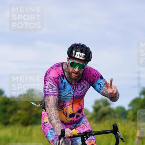 31.08.2025 - Elbe Triathlon Hamburg Michael Burmester http://msf.ph/oto/8677460 31.08.2025 10:29:09 Radfahren  meine-sportfotos.de