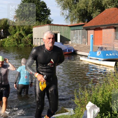 31.08.2025 - Elbe Triathlon Hamburg Luisa Fischer http://msf.ph/oto/8677462 31.08.2025 09:17:00 Schwimmen 569, 773 meine-sportfotos.de