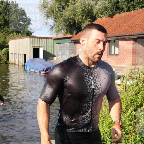 31.08.2025 - Elbe Triathlon Hamburg Luisa Fischer http://msf.ph/oto/8677482 31.08.2025 09:17:04 Schwimmen 569, 773 meine-sportfotos.de