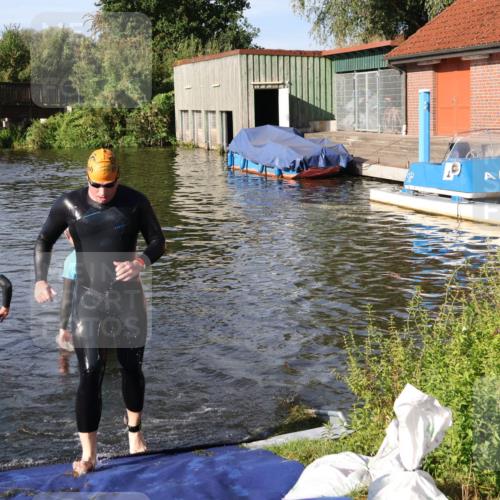 31.08.2025 - Elbe Triathlon Hamburg Luisa Fischer http://msf.ph/oto/8677488 31.08.2025 09:17:23 Schwimmen 609 meine-sportfotos.de