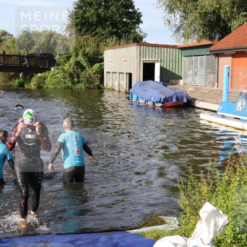 31.08.2025 - Elbe Triathlon Hamburg Luisa Fischer http://msf.ph/oto/8677518 31.08.2025 09:18:00 Schwimmen 617, 654, 657, 666 meine-sportfotos.de