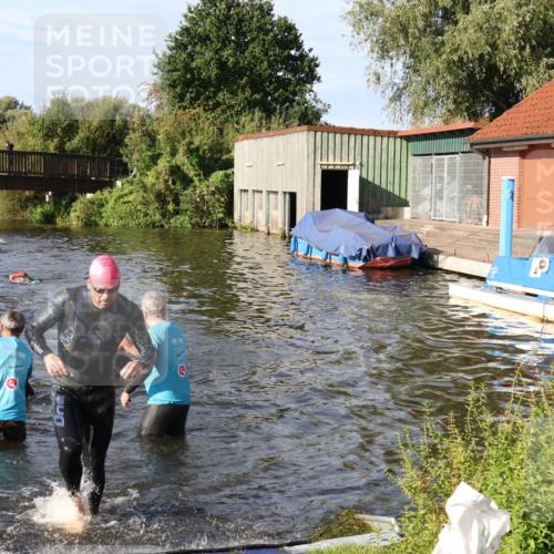 31.08.2025 - Elbe Triathlon Hamburg Luisa Fischer http://msf.ph/oto/8677536 31.08.2025 09:18:03 Schwimmen 577, 617, 654, 657, 666 meine-sportfotos.de