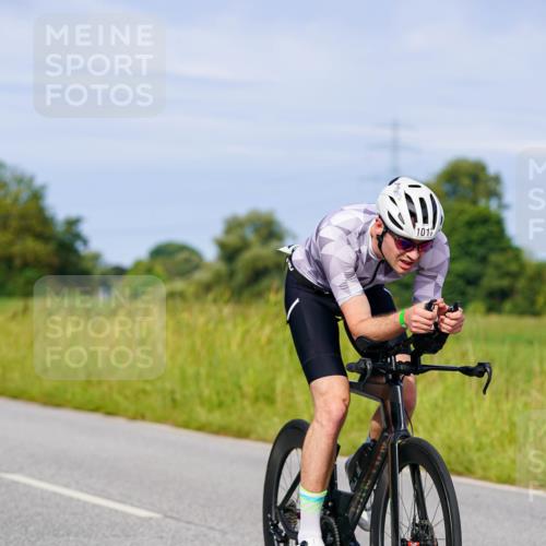 31.08.2025 - Elbe Triathlon Hamburg Michael Burmester http://msf.ph/oto/8677538 31.08.2025 10:29:51 Radfahren 775, 870, 888, 894, 1017, 1155 meine-sportfotos.de