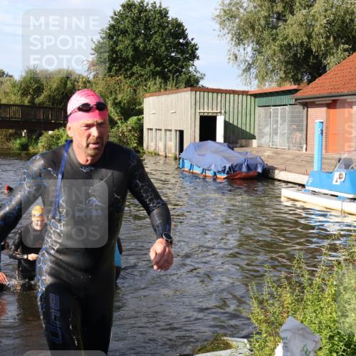 31.08.2025 - Elbe Triathlon Hamburg Luisa Fischer http://msf.ph/oto/8677549 31.08.2025 09:18:05 Schwimmen 577, 617, 654, 657, 666 meine-sportfotos.de